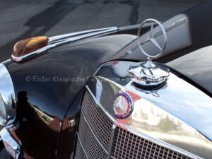 Image 25/39 of Mercedes-Benz 300 d (1961)