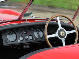 Image 26/37 of Jaguar XK 120 SE OTS (1954)