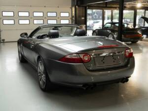 Image 25/46 of Jaguar XKR (2008)