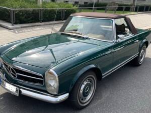 Image 43/69 of Mercedes-Benz 280 SL (1971)