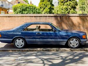 Image 2/50 of Mercedes-Benz 500 SEC (1989)