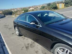 Imagen 3/4 de Mercedes-Benz CLS 350 (2005)