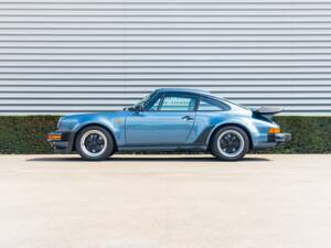 Image 11/33 of Porsche 911 Turbo 3.3 (1988)