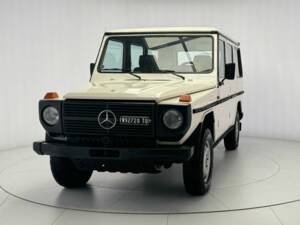 Bild 3/7 von Mercedes-Benz 240 GD (LWB) (1984)