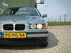 Imagen 12/100 de BMW 318is (1996)