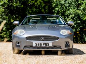 Image 17/50 de Jaguar XKR (2007)