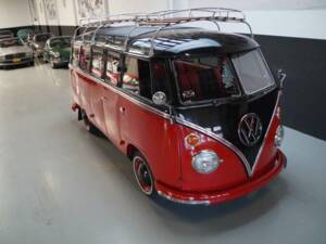 Image 21/50 of Volkswagen T1 Brasil &quot;Samba&quot; (1975)