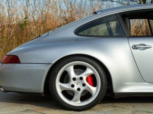 Bild 43/48 von Porsche 911 Carrera 4S (1996)