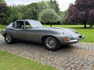 Image 2/30 de Jaguar Type E 4.2 (1965)