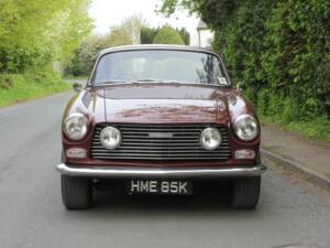 Image 2/17 of Bristol 411 Mk. I (1971)