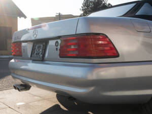 Bild 12/75 von Mercedes-Benz SL 500 (1997)