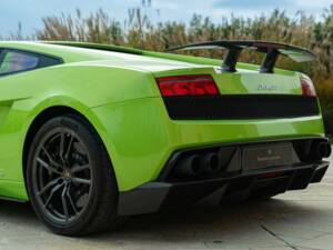 Image 18/50 of Lamborghini Gallardo LP 570-4 Superleggera (2011)