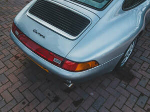 Image 32/50 of Porsche 911 Carrera (1994)