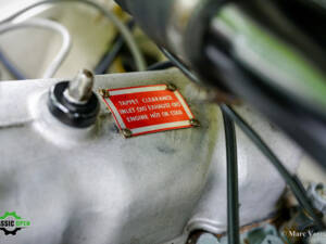Image 22/55 of Land Rover 88 (1958)