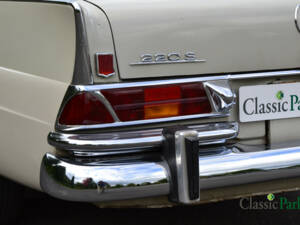 Image 37/50 of Mercedes-Benz 200 (1965)