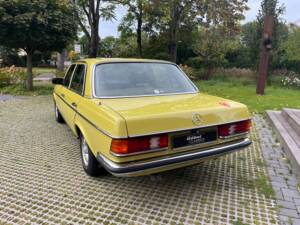 Bild 15/37 von Mercedes-Benz 280 E (1979)