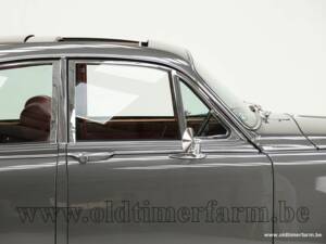 Immagine 13/15 di Daimler 2,5 Liter V8 (1966)