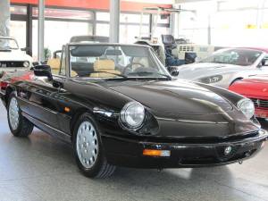 Afbeelding 3/14 van Alfa Romeo 2.0 Spider (1991)