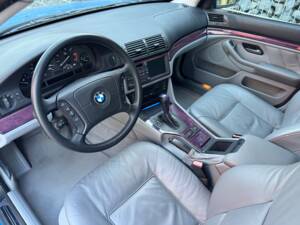 Image 36/100 of BMW 540i Touring (1998)