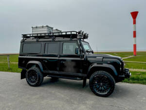 Image 8/21 of Land Rover Defender 110 (2015)