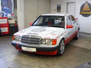 Image 7/31 of Mercedes-Benz 190 E 2.6 (1990)