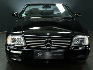 Immagine 9/30 di Mercedes-Benz SL 600 (2001)