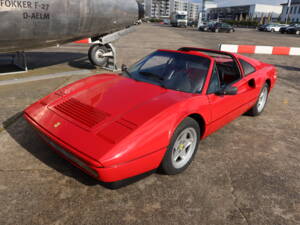 Bild 6/10 von Ferrari 328 GTS (1988)