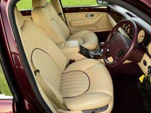 Image 33/50 of Bentley Arnage Green Label (1999)