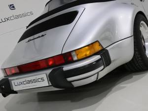 Image 13/29 of Porsche 911 Speedster 3.2 (1989)