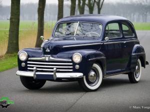 Image 16/45 of Ford V8 Coupe 5Window (1946)