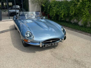 Image 1/13 of Jaguar Type E 4.2 (1966)