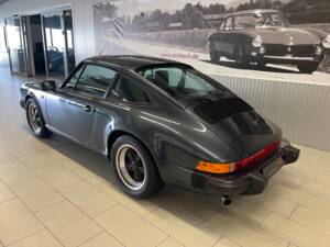 Afbeelding 6/16 van Porsche 911 Carrera 3.2 (1988)