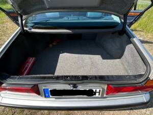 Image 7/33 de BMW 735i (1990)