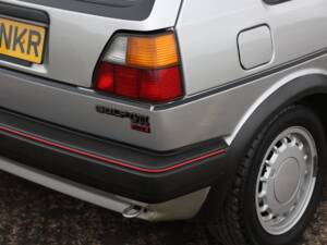 Bild 20/24 von Volkswagen Golf II GTi 16V 1.8 (1987)