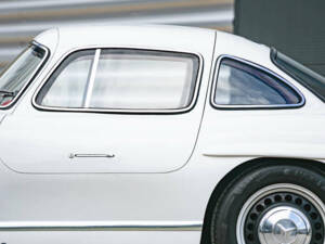 Image 29/45 of Mercedes-Benz 300 SL &quot;Gullwing&quot; (1963)