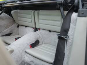 Immagine 41/50 di Porsche 911 Carrera 4 (1990)