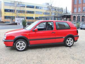 Afbeelding 2/21 van Volkswagen Golf III GTI 2.0 (1994)