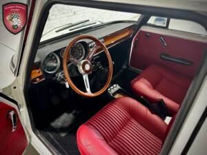 Image 52/69 of Alfa Romeo Giulia Nuova Super 1600 (1975)