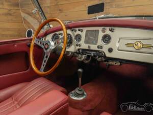 Image 8/19 of MG MGA 1500 (1956)