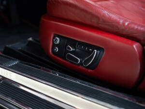 Immagine 11/45 di Bentley Azure (2007)