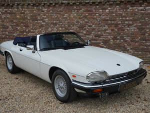 Image 34/50 of Jaguar XJS 5.3 V12 (1988)