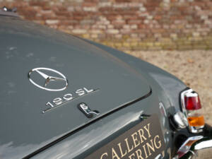 Image 19/50 of Mercedes-Benz 190 SL (1957)