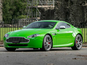 Immagine 1/43 di Aston Martin V8 Vantage (2010)