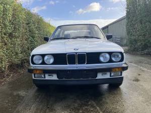 Image 4/20 of BMW 318i (1986)
