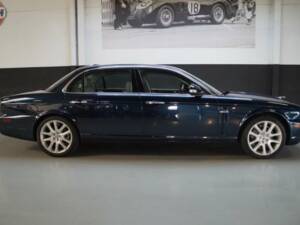 Imagen 30/50 de Jaguar XJ 8 4.2 (2008)