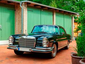 Image 1/188 of Mercedes-Benz 280 SE 3,5 (1971)