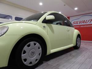 Immagine 4/15 di Volkswagen New Beetle 2.0 (1999)