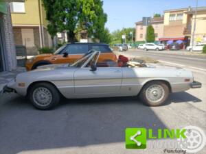 Image 10/10 de Alfa Romeo Spider Veloce 2000 (1981)