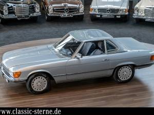 Image 11/15 of Mercedes-Benz 280 SL (1981)