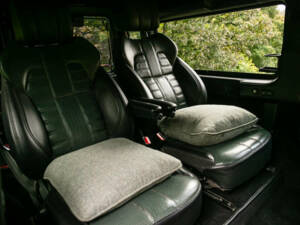 Image 30/50 of Land Rover Defender 110 Works V8 (2011)